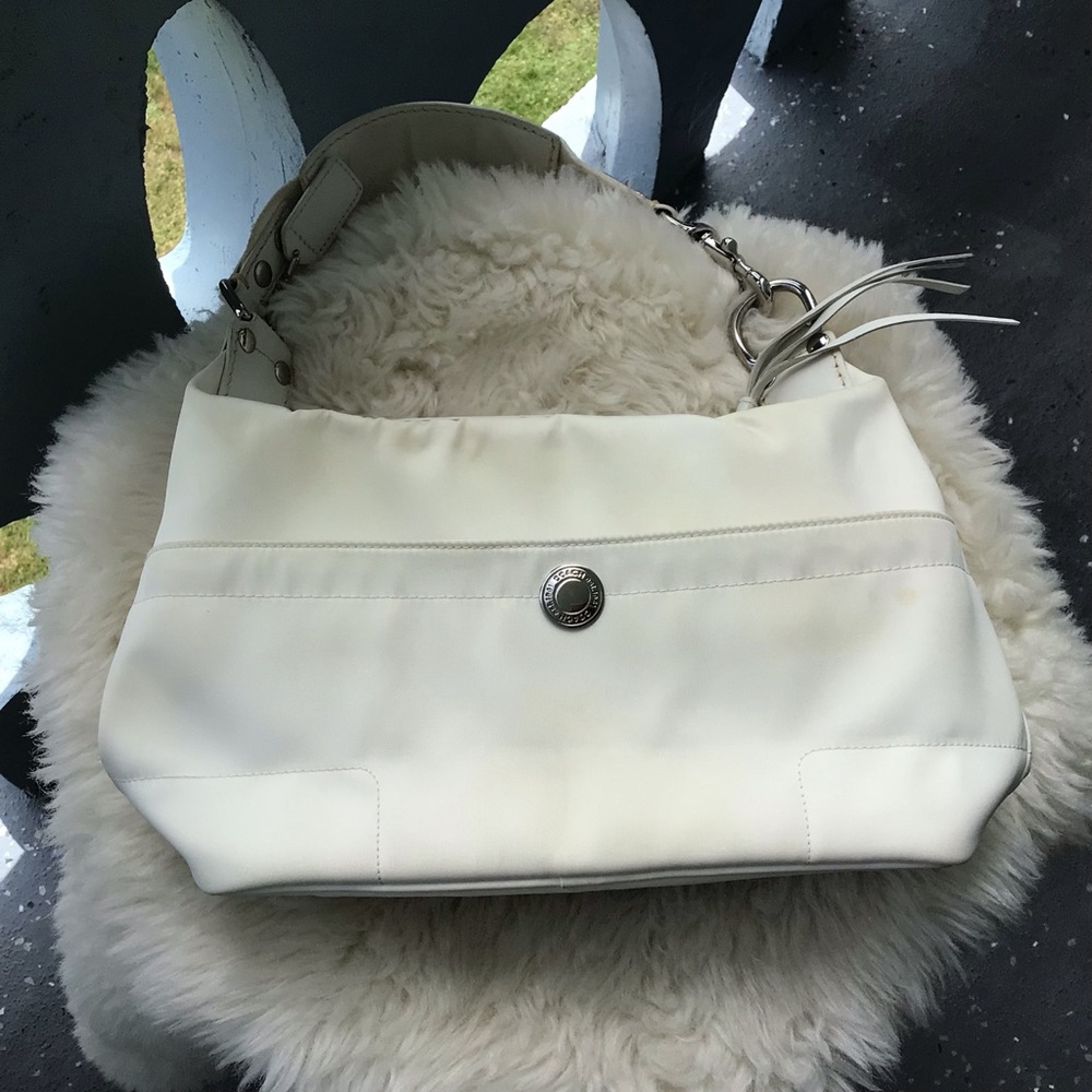 Vintage Coach White Hampton Hobo Nylon Shoulder Bag with Leather Trim/Hangtag